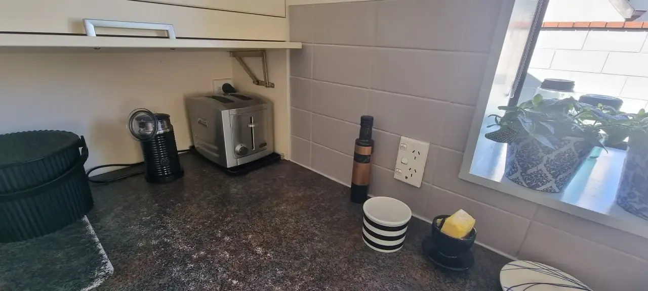 Kitchen renovation, Woburn: before