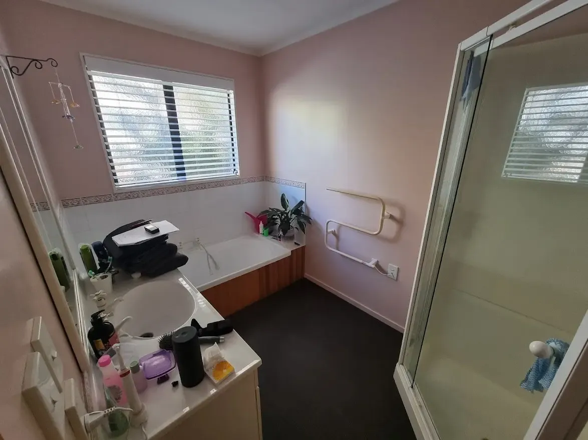 Bathroom renovation, Whitby: before